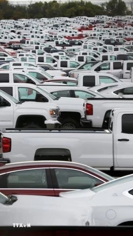 Xe ôtô mới sản xuất tại nhà máy của GM ở Oshawa, bang Ontario, Canada. (Nguồn: Reuters/TTXVN)