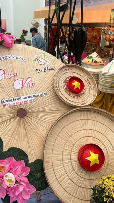 Các làng nghề ghi dấu ấn mạnh mẽ tại Hội chợ mùa Thu lần thứ nhất 