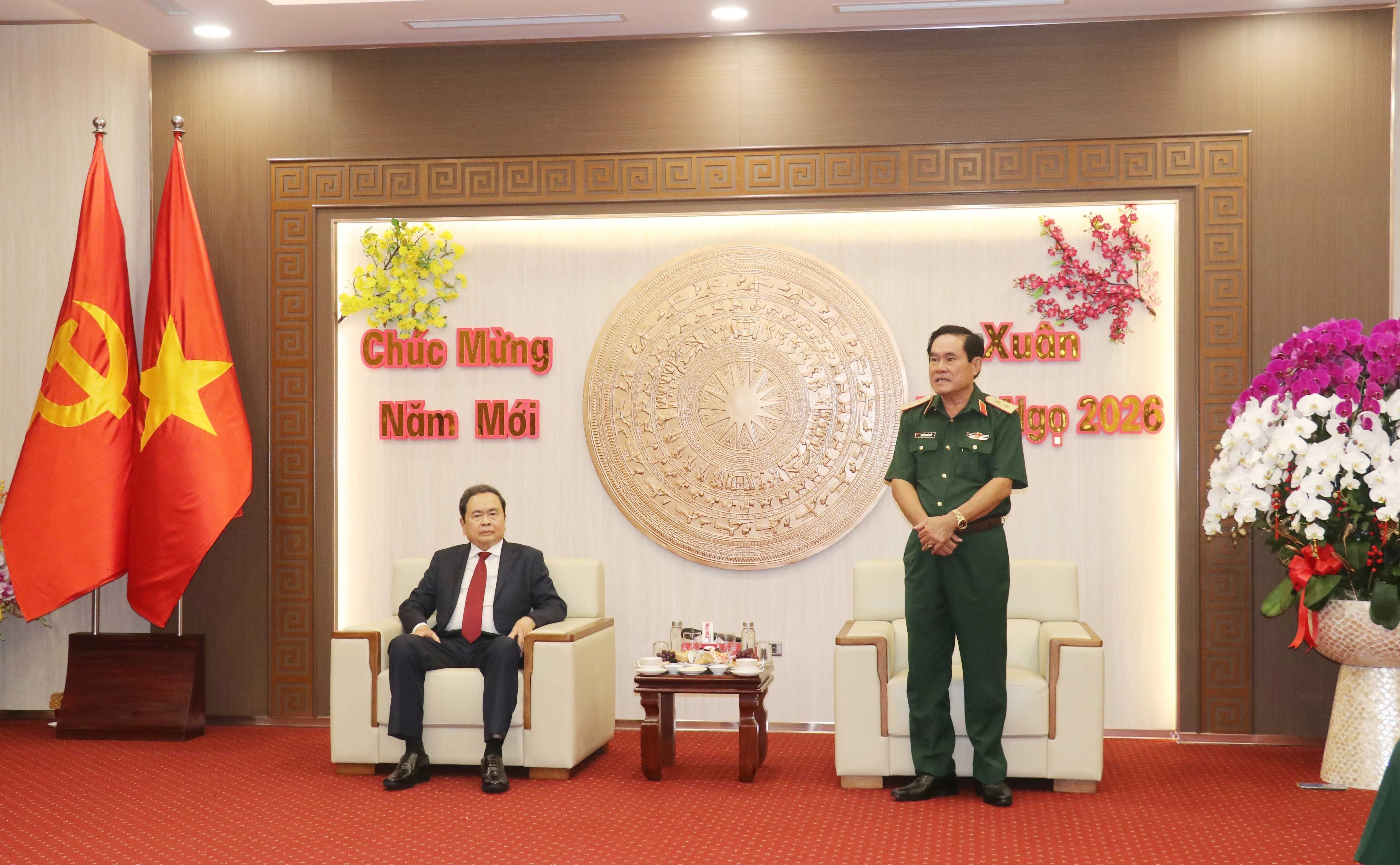 Chủ tịch Quốc hội Trần Thanh Mẫn thăm, chúc Tết và tặng quà Quân khu 9