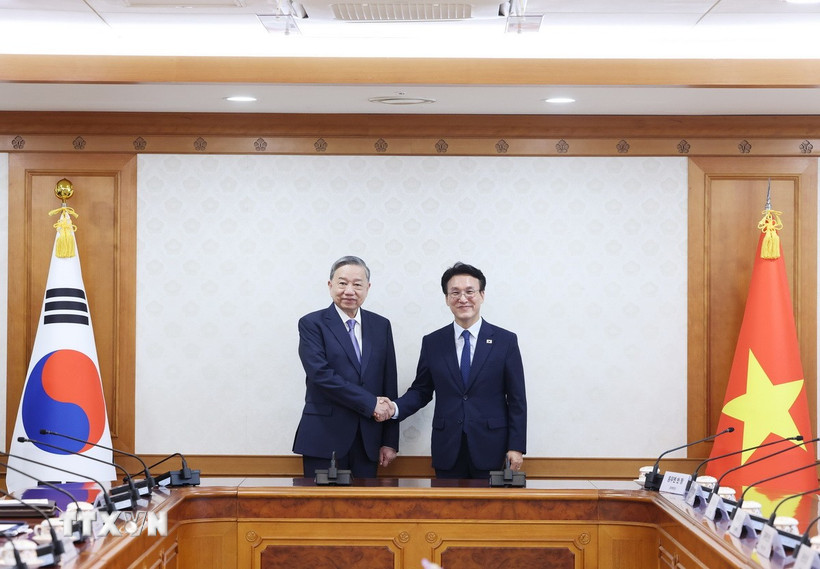 Tổng Bí thư Tô Lâm hội kiến Thủ tướng Hàn Quốc Kim Min Seok. (Ảnh: Thống Nhất/TTXVN)