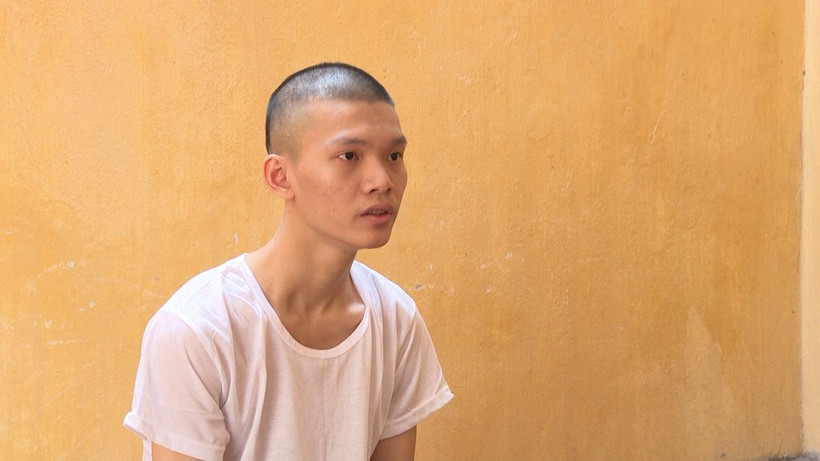 Đối tượng Lê Việt Hoàng tại cơ quan Công an tỉnh Bắc Giang. (Nguồn: Công an tỉnh Bắc Giang)