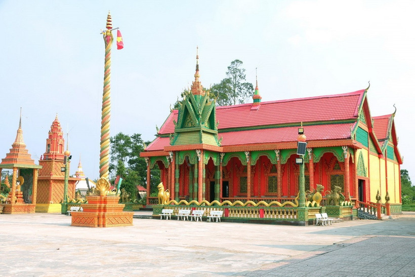 Chùa Ô Chumaram Prếk Chếk (hay gọi chùa Ô Chum) ở xã Vĩnh Quới, thị xã Ngã Năm (Sóc Trăng), nơi nuôi giấu chiến sĩ cách mạng qua 2 cuộc kháng chiến. (Ảnh: Tuấn Phi/TTXVN)