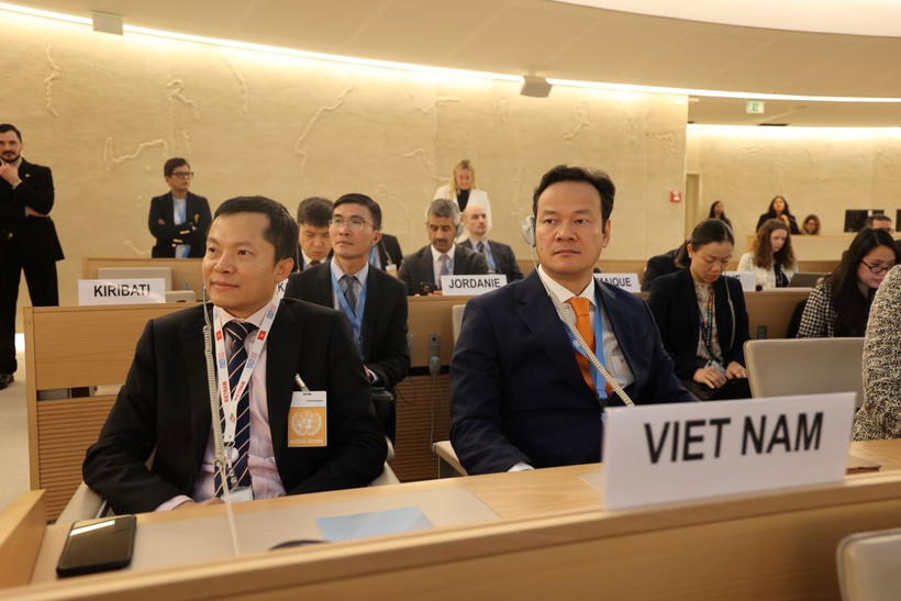 Đại sứ Mai Phan Dũng - Trưởng Phái đoàn Việt Nam tại Geneva tham dự phiên khai mạc Hội đồng Nhân quyền Liên hợp quốc khóa 58. (Ảnh: Anh Hiển/TTXVN)