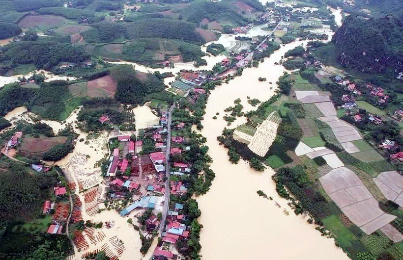 Xã Nhất Tiến, huyện Bắc Sơn, Lạng Sơn, nhiều khu vực bị ngập sâu. (Ảnh: TTXVN phát)