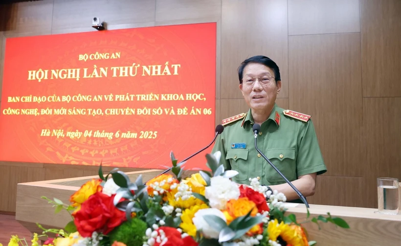 Đại tướng Lương Tam Quang, Ủy viên Bộ Chính trị, Bộ trưởng Bộ Công an phát biểu chỉ đạo. (Ảnh: Phạm Kiên/TTXVN)