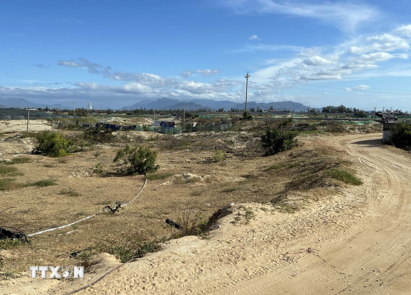 Khu đất hướng Tây Bắc của xã Phước Dinh (huyện Thuận Nam) được chọn xây dựng khu tái định cư cho người dân vùng Dự án điện hạt nhân Ninh Thuận 1. (Ảnh: Công Thử/TTXVN)