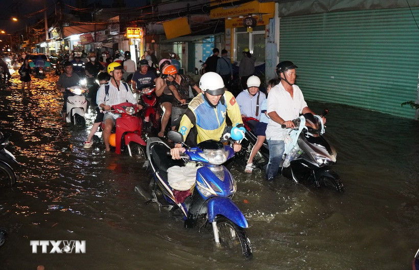 Một điểm ngập ở Thành phố Hồ Chí Minh. (Ảnh minh họa. Nguồn: TTXVN)