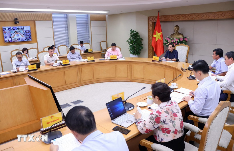 Cuộc họp về dự án Nghị quyết liên quan đến khoáng sản và dự án Luật Sửa đổi, bổ sung một số điều của Luật Địa chất và khoáng sản. (Ảnh: Văn Điệp/TTXVN)