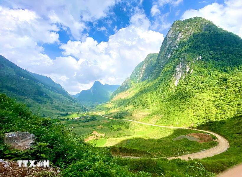Thung lũng Xuân Trường nằm trong vùng Công viên Địa chất Toàn cầu UNESCO Non nước Cao Bằng. (Ảnh: TTXVN phát)