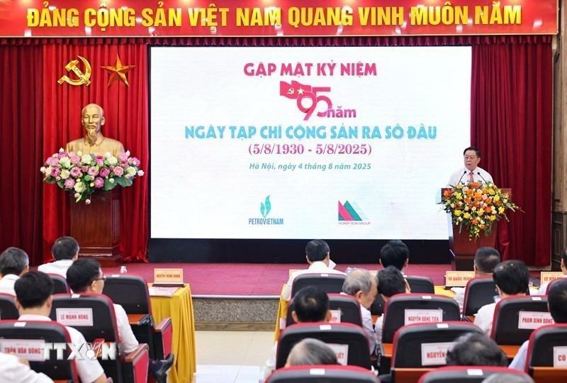 Ủy viên Bộ Chính trị, Bí thư Trung ương Đảng, Trưởng Ban Tuyên giáo và Dân vận Trung ương Nguyễn Trọng Nghĩa phát biểu chỉ đạo. (Ảnh: Minh Đức/TTXVN)