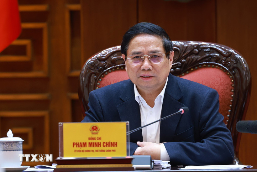 Thủ tướng Phạm Minh Chính, Bí thư Đảng ủy Chính phủ chủ trì cuộc họp. (Ảnh: Dương Giang/TTXVN)