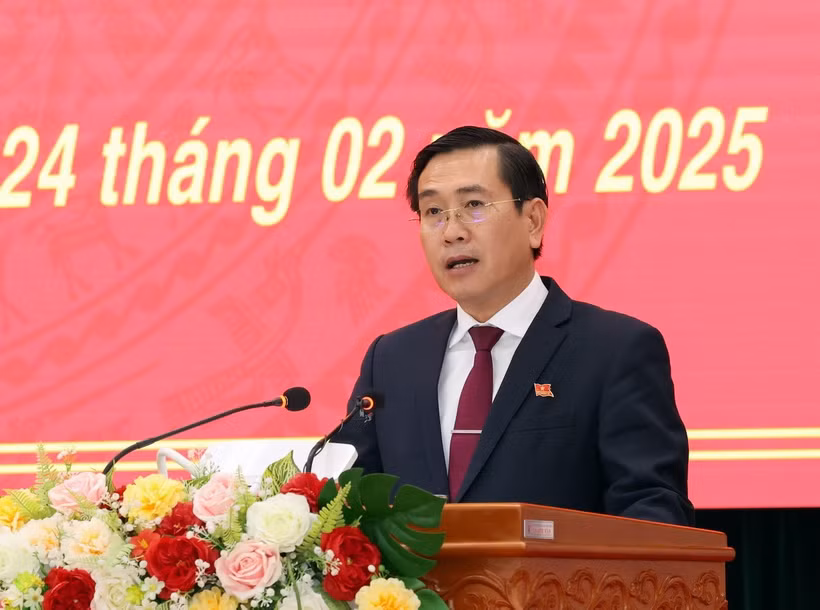 Ông Phạm Văn Hậu, Chủ tịch Hội đồng Nhân dân tỉnh Ninh Thuận, phát biểu tại kỳ họp. (Ảnh: Công Thử/TTXVN)