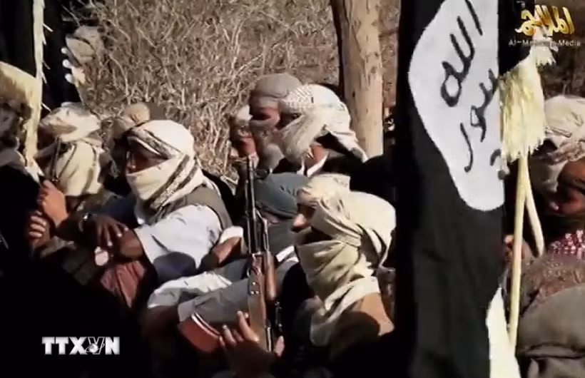 Các tay súng al-Qaeda ở Bán đảo Arab (AQAP) tại một địa điểm bí mật ở Yemen. (Ảnh: AFP/TTXVN)