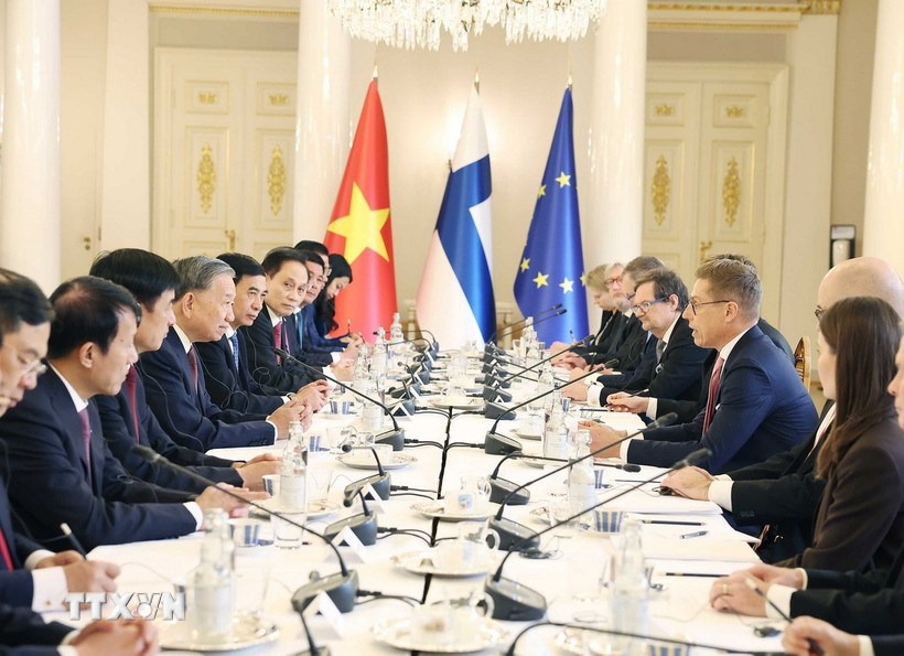 Tổng Bí thư Tô Lâm và Tổng thống Cộng hòa Phần Lan Alexander Stubb hội đàm. (Ảnh: Thống Nhất/TTXVN)
