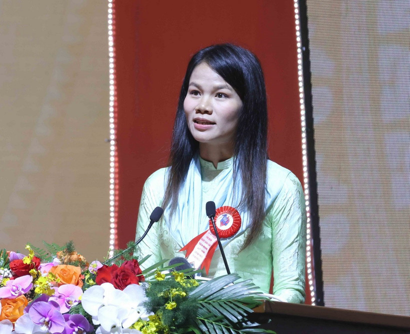 Nhà báo Nguyễn Thị Ngân, Ban Thời sự, Đài Truyền hình Việt Nam thay mặt những người làm báo trẻ phát biểu tại Lễ kỷ niệm. (Ảnh: Phương Hoa/TTXVN)