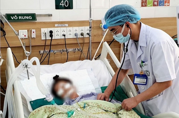 Bệnh nhân đang được theo dõi. 