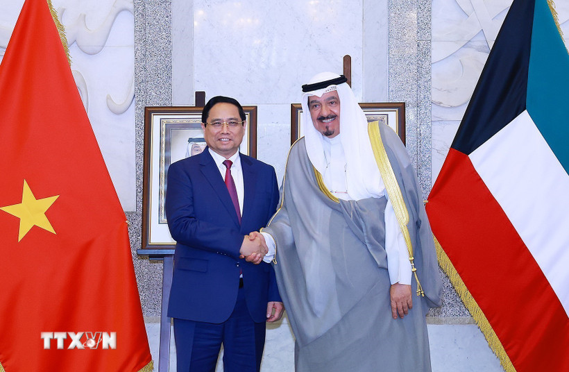 Thủ tướng Phạm Minh Chính hội đàm với Thủ tướng Nhà nước Kuwait Sheikh Ahmad Abdullah Al-Ahmad Al Sabah. (Ảnh: Dương Giang/TTXVN)