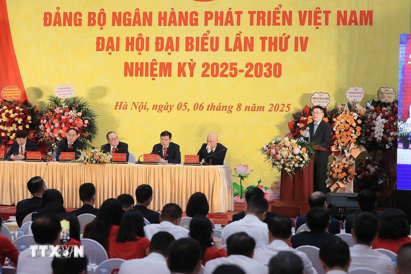 Ủy viên Trung ương Đảng, Phó Thủ tướng Chính phủ Hồ Đức Phớc phát biểu chỉ đạo Đại hội. (Ảnh: An Đăng/TTXVN)