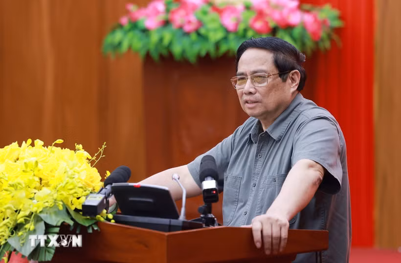 Thủ tướng Phạm Minh Chính kết luận buổi làm việc với Ban Thường vụ Tỉnh uỷ Quảng Trị. (Ảnh: Dương Giang/TTXVN)