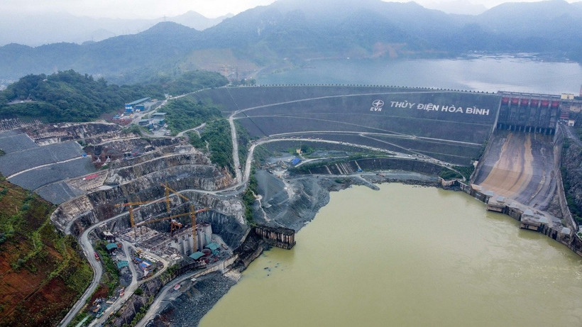 Dự án Nhà máy Thủy điện Hòa Bình mở rộng, nằm bên bờ phải tuyến đập Thủy điện Hòa Bình hiện tại. (Ảnh: Huy Hùng/TTXVN)