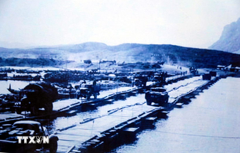 Bến phà 2 Long Đại năm xưa, nơi 16 thanh niên xung phong đã hy sinh anh dũng. (Ảnh: TTXVN phát)