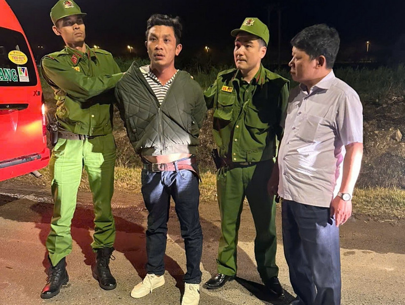 Đối tượng Lý Minh Khoa (sinh năm 1992, trú tại thị trấn D’ran, huyện Đơn Dương, tỉnh Lâm Đồng) bị bắt giữ khi đang lái xe khách lấy trộm và chạy trốn. (Ảnh: TTXVN phát)
