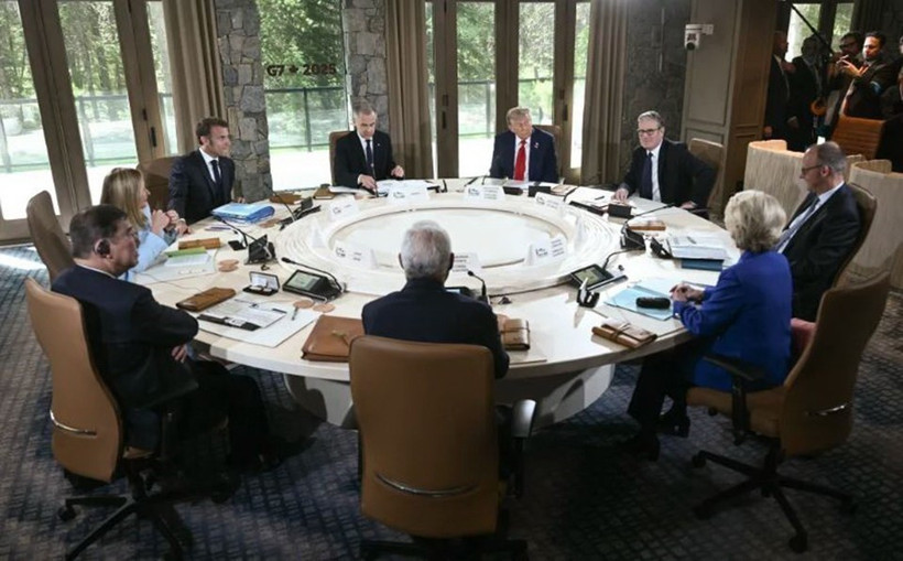 Các đại biểu tham dự Hội nghị thượng đỉnh G7 ở Alberta, Canada ngày 16/6/2025. (Ảnh: The Globe and Mail/TTXVN)