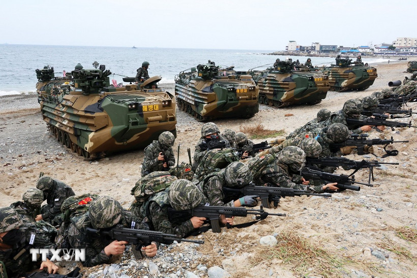 Binh sỹ Hàn Quốc tham gia một cuộc tập trận. (Ảnh: Yonhap/TTXVN)