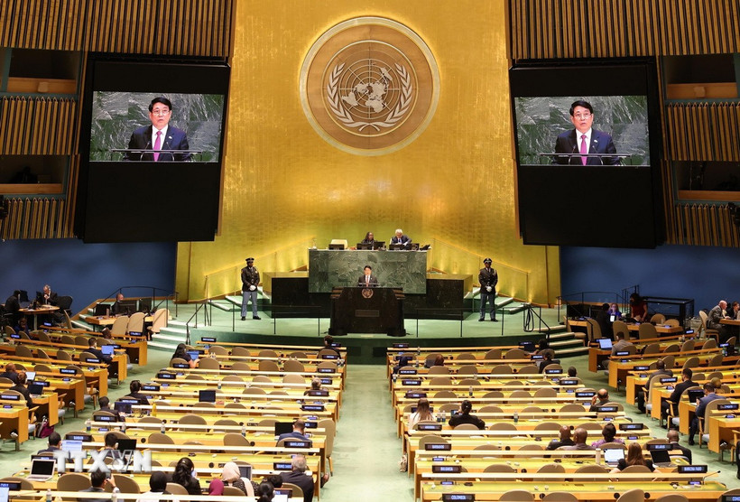 Chủ tịch nước Lương Cường phát biểu tại Phiên thảo luận chung cấp cao Đại hội đồng Liên hợp quốc khóa 80. (Ảnh: Lâm Khánh/TTXVN)