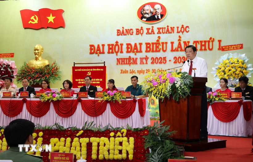 Ông Phan Đình Trạc, Ủy viên Bộ Chính trị, Bí thư Trung ương Đảng, Trưởng Ban Nội chính Trung ương phát biểu chỉ đạo Đại hội. (Ảnh: Sỹ Tuyên/TTXVN)