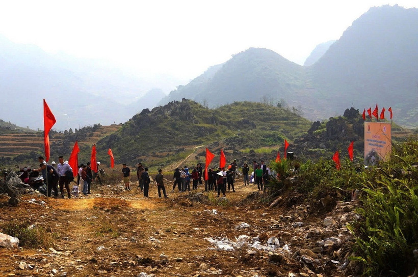 Trường Phổ thông Dân tộc bán trú Marie Curie Mèo Vạc do nhà giáo Nguyễn Xuân Khang trao tặng, trị giá 100 tỷ đồng được xây dựng tại tại thôn Há Súa, xã Tả Lủng, huyện Mèo Vạc. (Ảnh: Minh Tâm/TTXVN)
