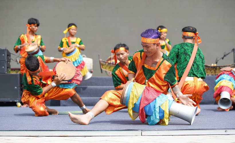 Múa trống Chhay-dăm. (Nguồn: Báo Tây Ninh)