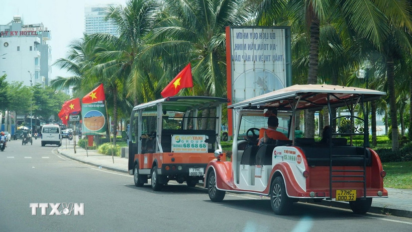 Toàn bộ xe điện sẽ tạm dừng hoạt động từ ngày 3/8 để rà soát. (Ảnh: Sỹ Thắng/TTXVN)
