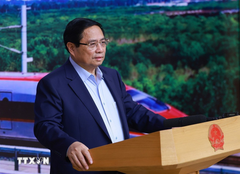 Thủ tướng Phạm Minh Chính chủ trì Phiên họp thứ hai Ban Chỉ đạo các công trình trọng điểm, dự án quan trọng quốc gia lĩnh vực đường sắt. (Ảnh: Dương Giang/TTXVN)