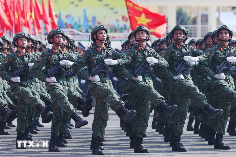 Lực lượng quân đội tham gia hợp luyện diễu binh, diễu hành tại Biên Hòa, Đồng Nai. (Ảnh: Dương Giang/TTXVN)