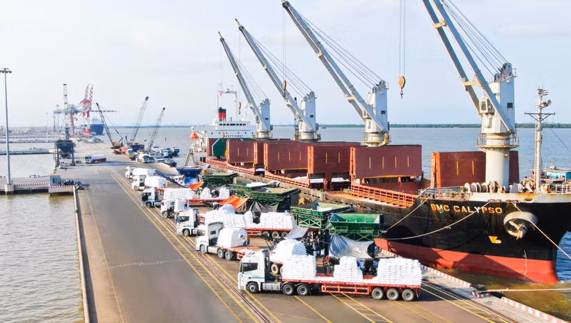 Cảng Quốc tế Long An đóng vai trò nâng cao năng lực logistics, góp phần tăng sức hút các dự án công nghiệp tại Tây Ninh. (Ảnh: Bùi Giang/TTXVN)