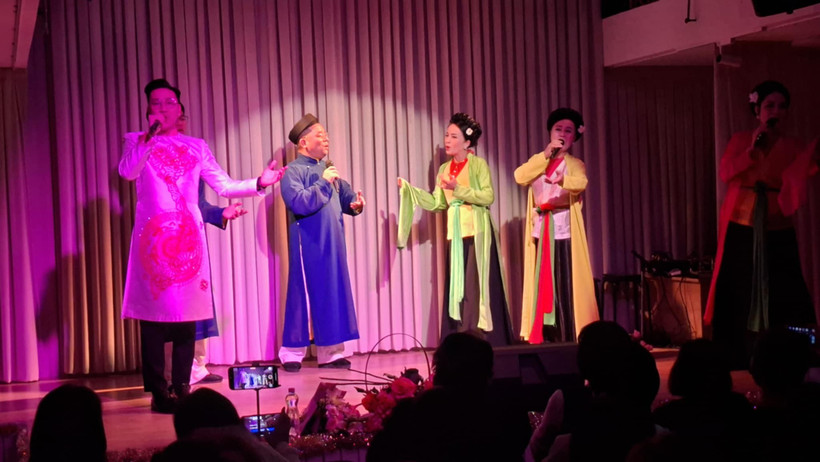 Một tiết mục trong chương trình. (Ảnh: Vietnam+)