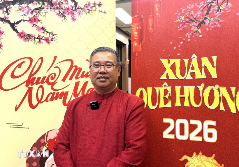 Ông Gary Thanh Nguyễn, Chủ nhiệm Câu lạc bộ Doanh nhân và Những người yêu nước vùng Đại đô thị Washington trả lời phỏng vấn của phóng viên TTXVN. (Ảnh: Đoàn Hùng/TTXVN)