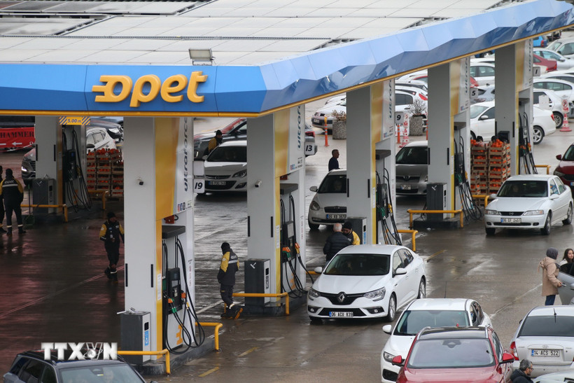 Một trạm xăng ở Ankara, Thổ Nhĩ Kỳ. (Ảnh: THX/TTXVN)