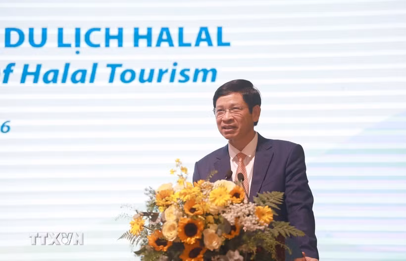 Ông Hồ An Phong, Thứ trưởng Bộ Văn hóa, Thể thao và Du lịch phát biểu tại hội nghị. (Ảnh: Xuân Triệu/TTXVN)