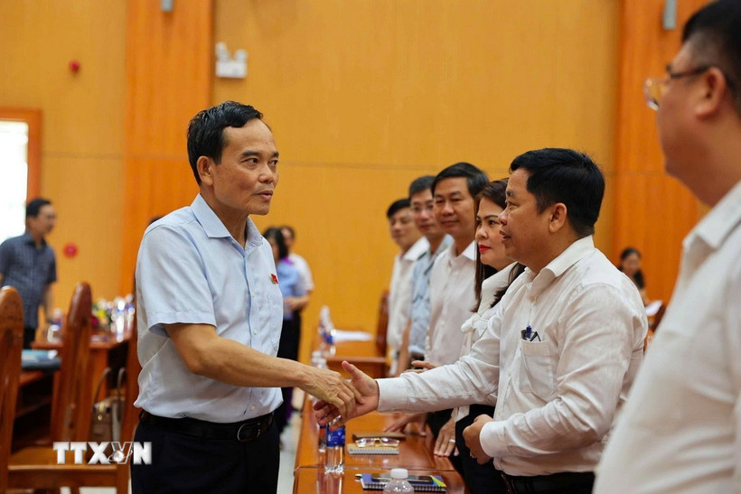 Bí thư Thành ủy TP. Hồ Chí Minh Trần Lưu Quang tiếp xúc cử tri tại phường Bà Rịa. (Ảnh: Hoàng Nhị/TTXVN)