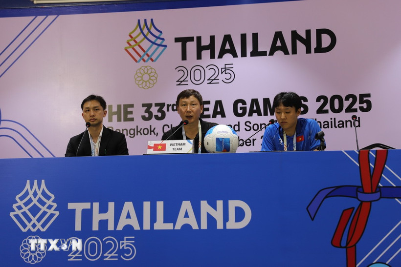 Ông Kim Sang Sik, huấn luyện viên trưởng đội tuyển U22 Việt Nam. (Ảnh: Đỗ Sinh/TTXVN)