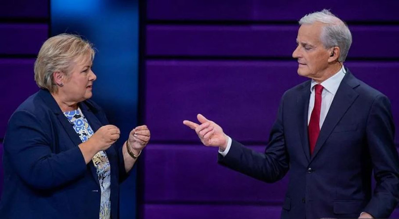 Các ứng viên trong một cuộc tranh luận trên truyền hình trước cuộc bầu cử. (Ảnh: AFP)