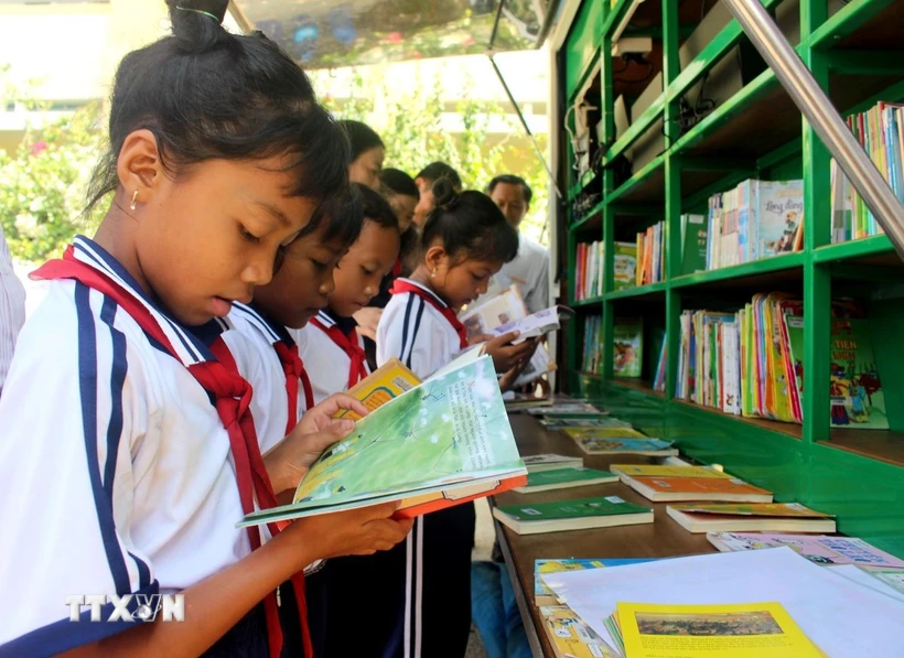 Bình Thuận đưa văn hóa đọc đến các xã khó khăn vùng đồng bào dân tộc thiểu số (Ảnh: Hồng Hiếu/TTXVN)