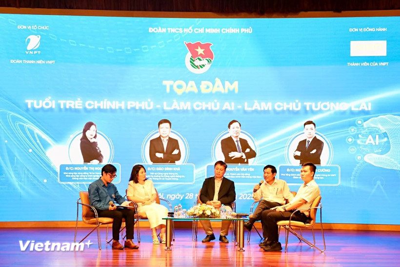 Quang cảnh buổi tọa đàm. (Ảnh: Vietnam+)