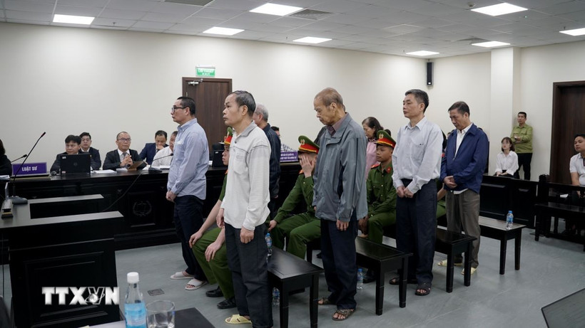 Các bị cáo tại phiên tòa. (Ảnh: Kim Anh/TTXVN)