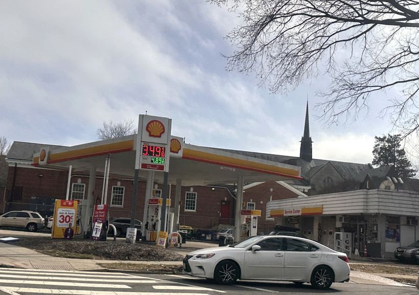 Một trạm xăng trên Đại lộ Connecticut ở thủ đô Washington D.C (Mỹ). (Ảnh: Ngọc Quang/TTXVN)