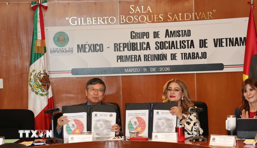 Lễ ký kết chương trình nghị sự hợp tác nghị viện Việt Nam-Mexico. (Ảnh: Phi Hùng/TTXVN)