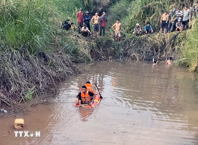 Hiện trường vụ tai nạn. (Ảnh: TTXVN phát)