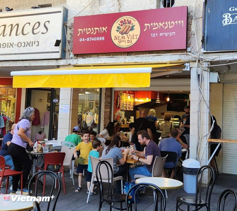 Một quán ăn của người Việt tại thành phố Haifa (miền Bắc Israel) đã mở cửa trở lại. (Ảnh: Thanh Bình/Vietnam+)